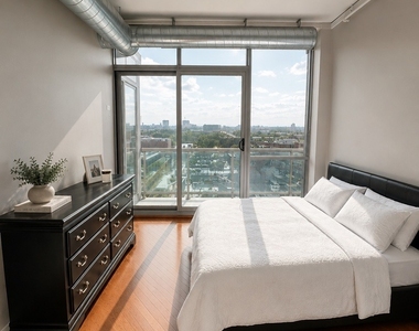 1819 S Michigan Avenue - Photo Thumbnail 8
