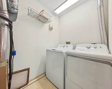 156 Durango Drive - Photo Thumbnail 7
