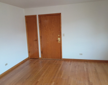 8902 N Wisner Street - Photo Thumbnail 16