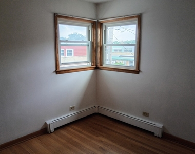 8902 N Wisner Street - Photo Thumbnail 14