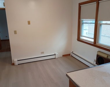8902 N Wisner Street - Photo Thumbnail 6