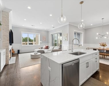 4802 N Bell Avenue - Photo Thumbnail 6