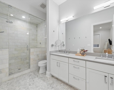4802 N Bell Avenue - Photo Thumbnail 17