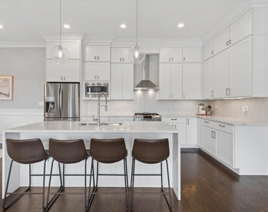 4802 N Bell Avenue - Photo Thumbnail 8