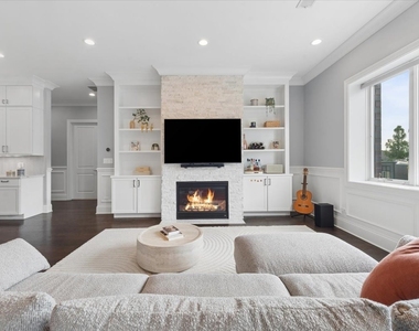 4802 N Bell Avenue - Photo Thumbnail 7