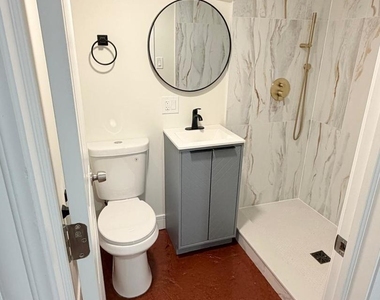 6835 S Oakley Avenue - Photo Thumbnail 15