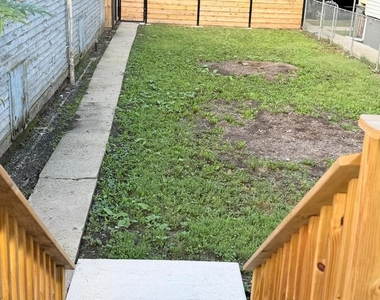 6835 S Oakley Avenue - Photo Thumbnail 16