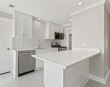 8331 W Gunnison Street - Photo Thumbnail 9