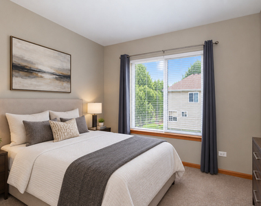 1306 Shamrock Lane - Photo Thumbnail 7