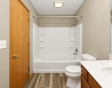 1306 Shamrock Lane - Photo Thumbnail 9