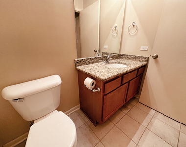 8255 Skokie Boulevard - Photo Thumbnail 8