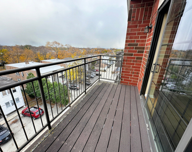8255 Skokie Boulevard - Photo Thumbnail 3