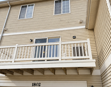 1802 Whirlaway Court - Photo Thumbnail 11