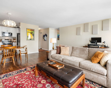 5445 N Sheridan Road - Photo Thumbnail 2