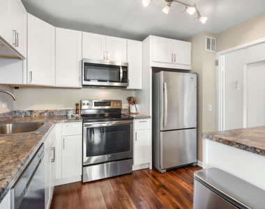5445 N Sheridan Road - Photo Thumbnail 5