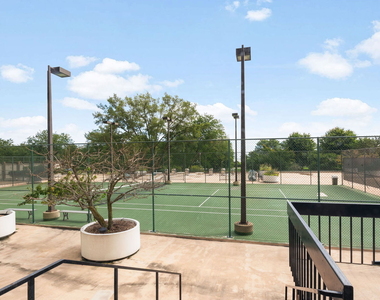 5445 N Sheridan Road - Photo Thumbnail 8