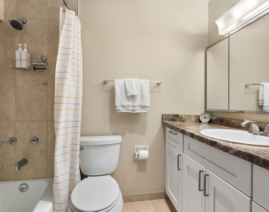 5445 N Sheridan Road - Photo Thumbnail 6