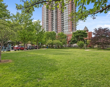 1901 S Calumet Avenue - Photo Thumbnail 19