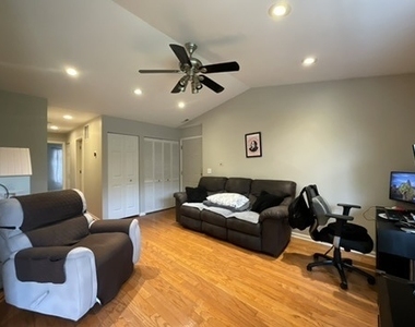 215 Brett Circle - Photo Thumbnail 3