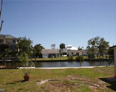 4813 Esplanade Street - Photo Thumbnail 3