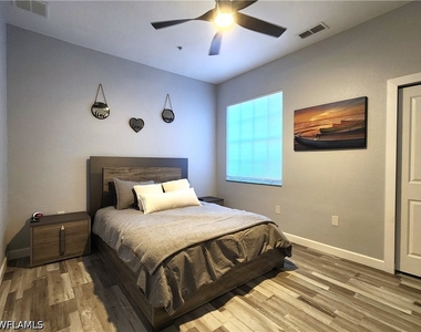 9270 Belleza Way - Photo Thumbnail 18