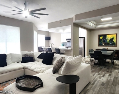 9270 Belleza Way - Photo Thumbnail 3
