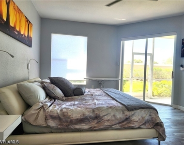 9270 Belleza Way - Photo Thumbnail 11