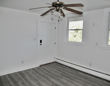 104 Prospect - Photo Thumbnail 7
