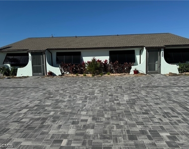 5000 Sw 16th Place - Photo Thumbnail 16