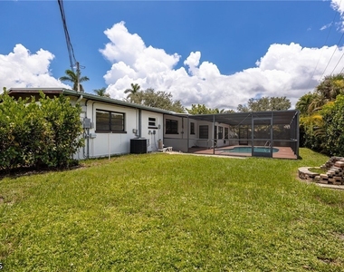 1575 Grace Avenue - Photo Thumbnail 29