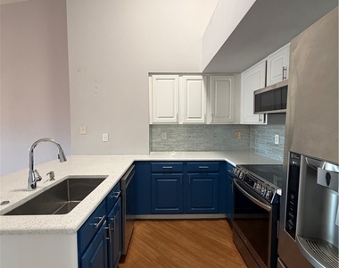 4127 Residence Drive - Photo Thumbnail 5