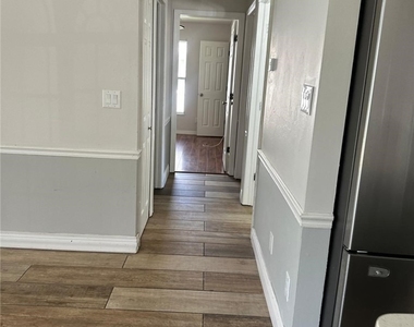 3933 Sw 25th Place - Photo Thumbnail 10