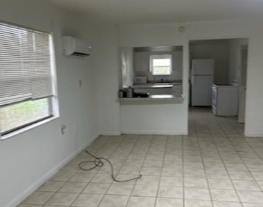 310 Obispo - Photo Thumbnail 1