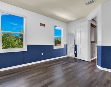 11258 Coimbra Lane - Photo Thumbnail 24