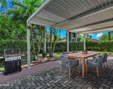 11258 Coimbra Lane - Photo Thumbnail 45