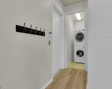 11258 Coimbra Lane - Photo Thumbnail 18