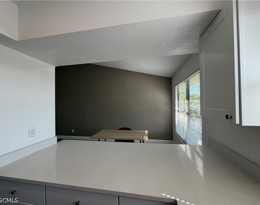 2811 Se 15th Place - Photo Thumbnail 13