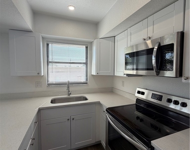 2811 Se 15th Place - Photo Thumbnail 25