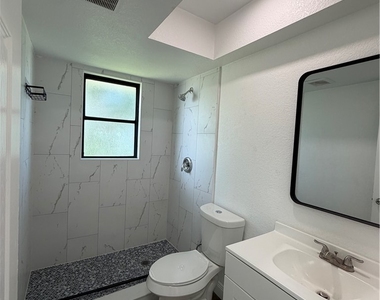 2811 Se 15th Place - Photo Thumbnail 10