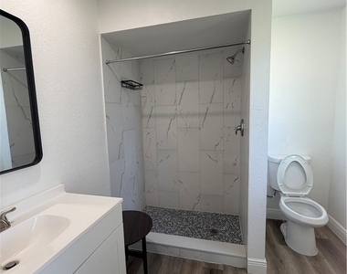 2811 Se 15th Place - Photo Thumbnail 22