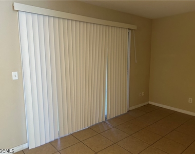 4710 Se 6th Avenue - Photo Thumbnail 4