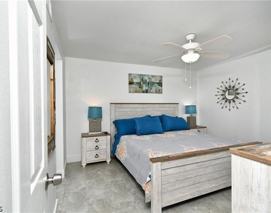 12150 Kelly Sands Way - Photo Thumbnail 13