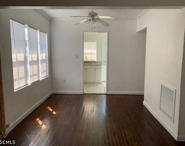 414 W Sagamore Avenue - Photo Thumbnail 4
