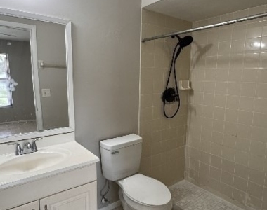 4111 Sw 7th Place - Photo Thumbnail 7