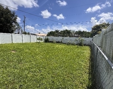 4111 Sw 7th Place - Photo Thumbnail 13