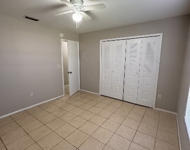 4111 Sw 7th Place - Photo Thumbnail 8