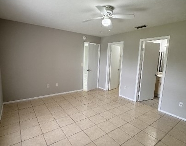 4111 Sw 7th Place - Photo Thumbnail 5