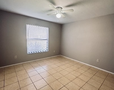 4111 Sw 7th Place - Photo Thumbnail 9