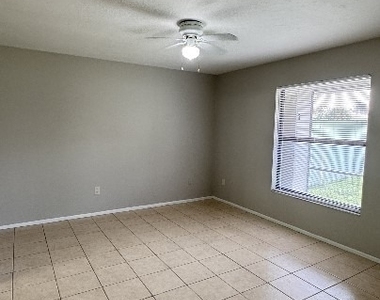 4111 Sw 7th Place - Photo Thumbnail 3