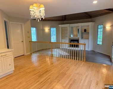 12 Heatherhill - Photo Thumbnail 12